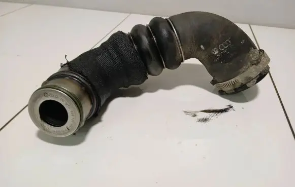 Audi A4 S4 B7 8E 8H Intercooler hose/pipe