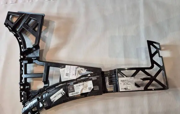 Mercedes-Benz GLS X167 Rear bumper mounting bracket A1678802107