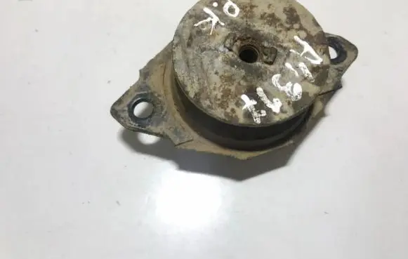 Seat Toledo I (1L) Engine mount bracket 867199383