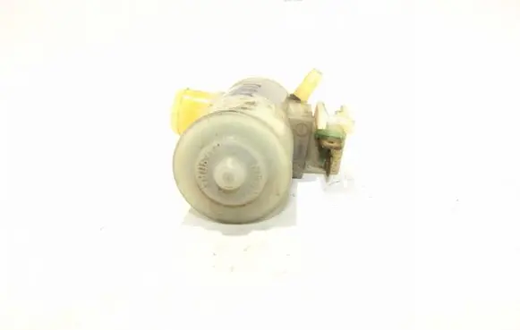 Suzuki Swift I Windscreen/windshield washer pump