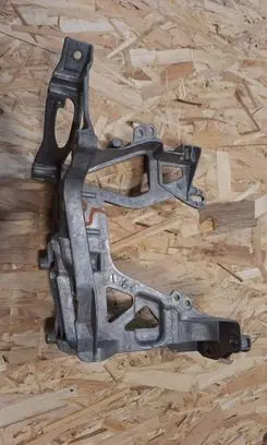 Mercedes-Benz C W205 Headlight/headlamp mounting bracket 2058221600