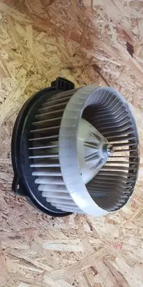 Honda CR-V Heater fan/blower 194000