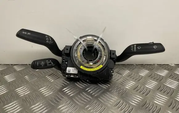Wiper turn signal indicator stalk/switch