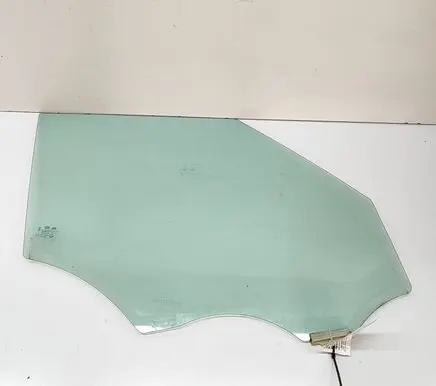 KIA Soul Front door window glass four-door 82421B2020