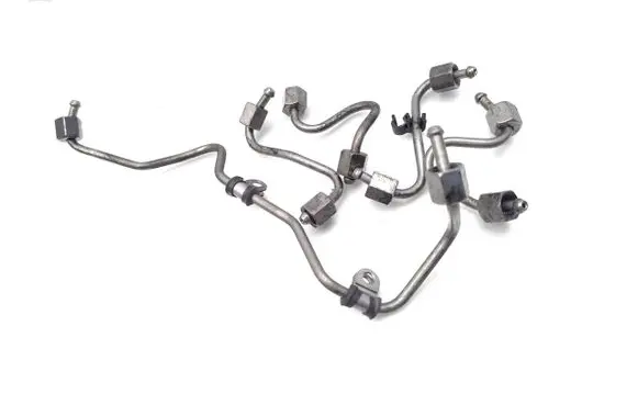 Fuel injector supply line/pipe