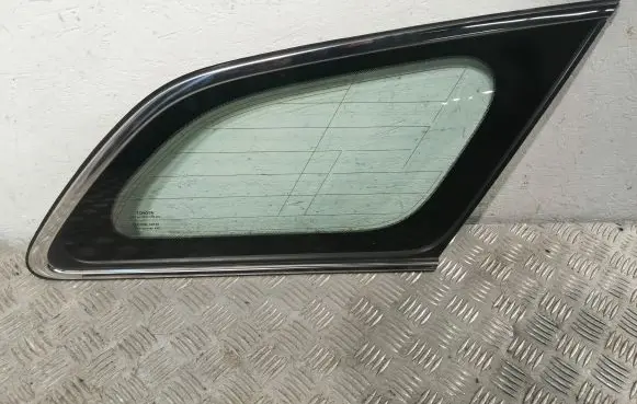 Toyota Avensis T270 Rear side window 6272005080