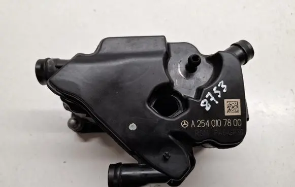 Mercedes-Benz E W213 Oil breather separator 2540107800 A2540107800