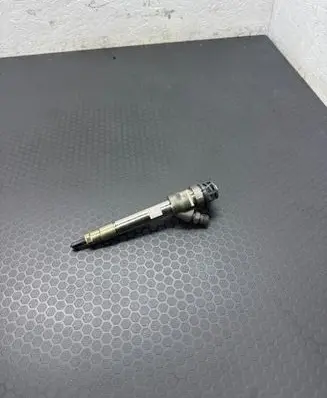 BMW 3 F30 F35 F31 Fuel injector 0445110743 8514148