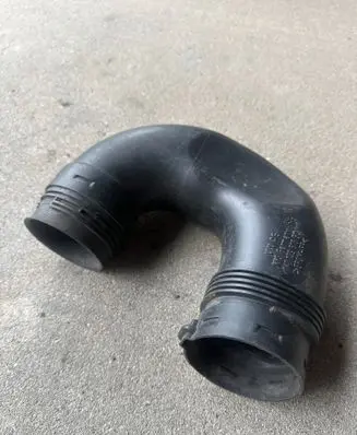Volkswagen Golf V Air intake hose/pipe 1K0129618BQ