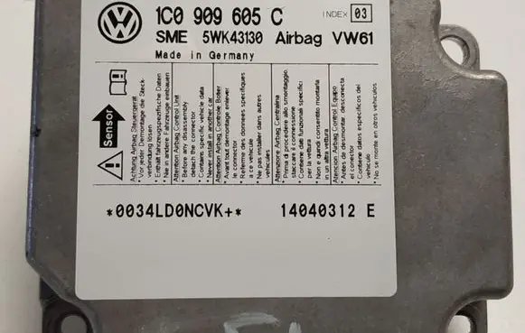 Volkswagen PASSAT B5.5 Airbag control unit/module 1C0909605C