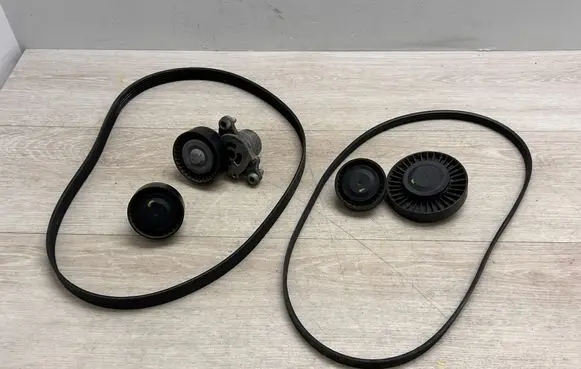 Porsche Cayenne (9Y0 9Y3) Generator/alternator belt tensioner 9A790313710 95826084910 9A726093805