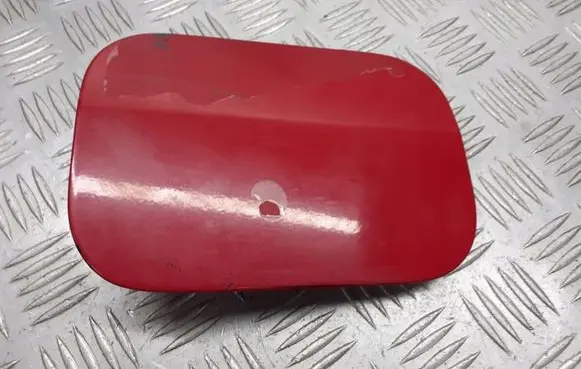 Volkswagen PASSAT B4 Fuel tank cap trim 3A0010086