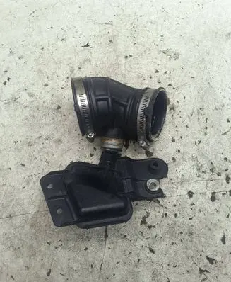 Intake resonator