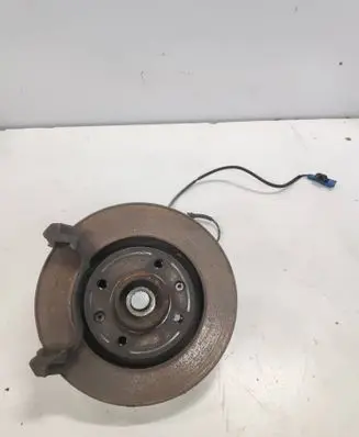 Peugeot 208 Front wheel hub