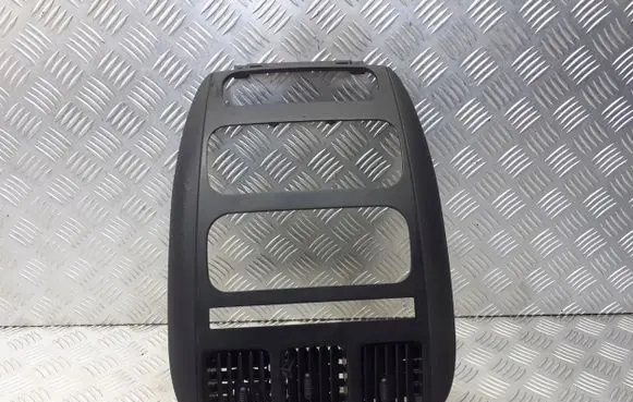 Chrysler Grand Voyager IV Radio/GPS head unit trim P05005021AD