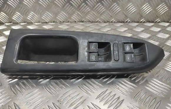 Volkswagen Touran I Electric window control switch 1T1867371F
