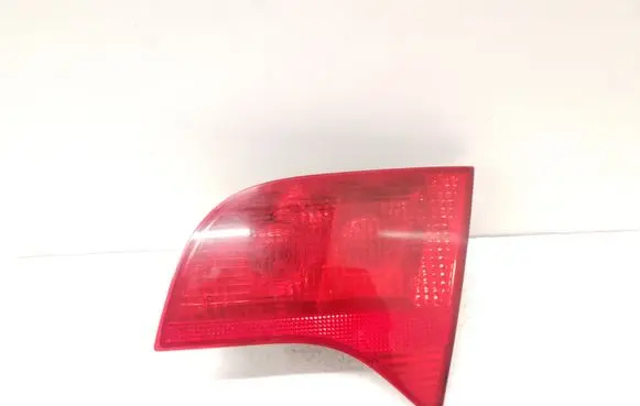 Audi A4 S4 B7 8E 8H Tailgate rear/tail lights 484612R