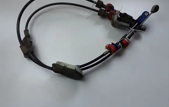 Nissan Qashqai Gear shift cable linkage 112112856