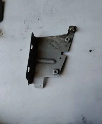 Renault Master III Fender mounting bracket 641C30003R 1721