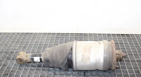 Land Rover Discovery 3 - LR3 Rear shock absorber/damper RPD500830