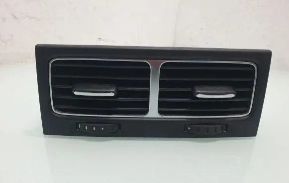 Volkswagen Touareg II Rear air vent grill 7P6819203A