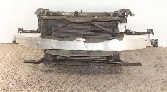 BMW 3 F30 F35 F31 Radiator support slam panel 7600530 8641963 8641946