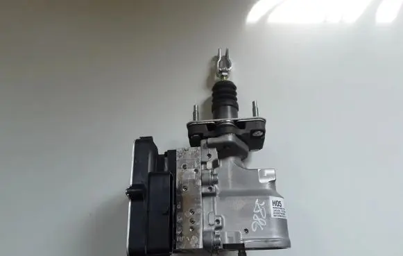 Hyundai Ioniq ABS Pump 58500G2500