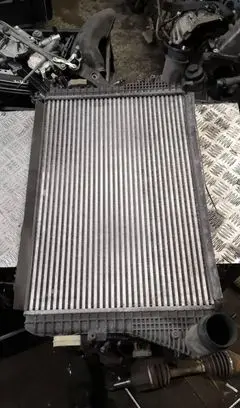 Volkswagen PASSAT B7 Intercooler radiator 3c0145805an