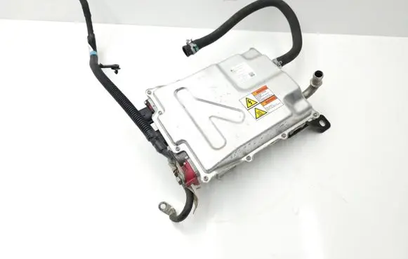 Voltage converter inverter