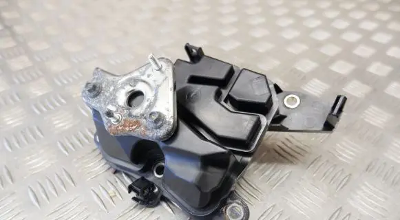 Lexus ES 300h (7th Gen) Oil breather separator 1221125010