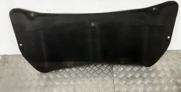 Engine bonnet/hood sound/heat insulation