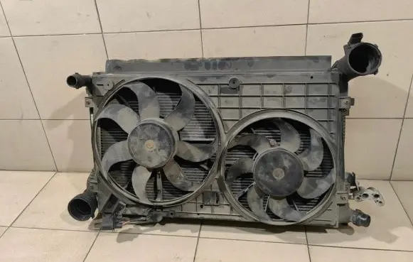 Volkswagen Touran I Radiator set 1K0145803H 1K0121207T
