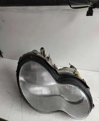 Mercedes-Benz C W203 Headlight/headlamp A2038201261 0301166272