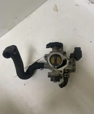 Toyota Corolla Verso E121 Throttle valve 6345220130