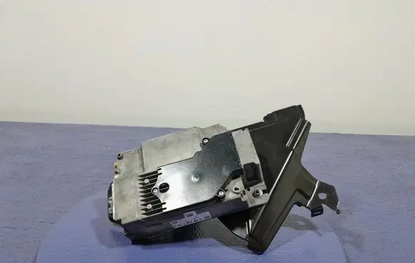 BMW X5 E53 Sound amplifier 5A2D564