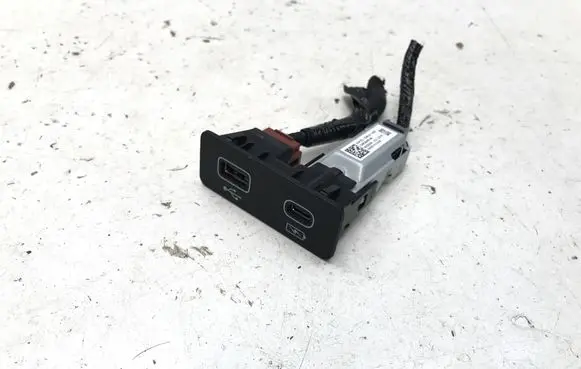 Honda e:Ny1 USB socket connector MX293AB