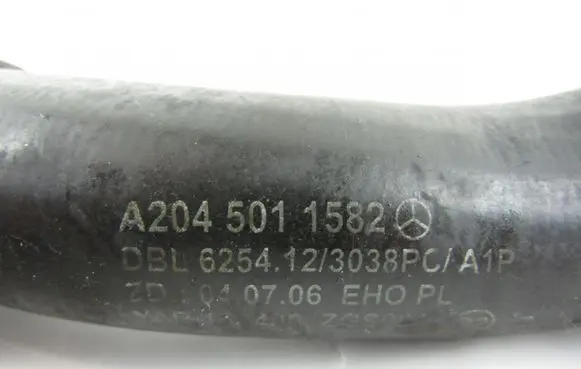 Mercedes-Benz E W212 Engine coolant pipe/hose A2045011582