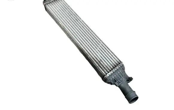 Audi A5 8T 8F Intercooler radiator 8K0145805G L3122004