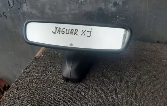 Rear view mirror (interior)