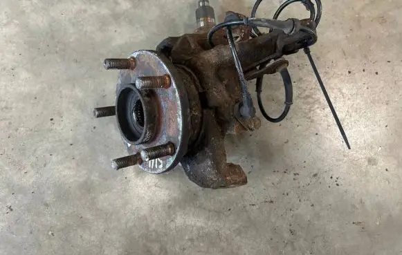 Nissan Primera Front wheel hub spindle knuckle