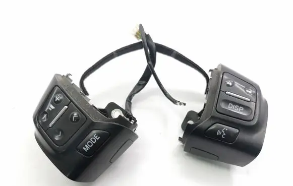 Steering wheel buttons/switches