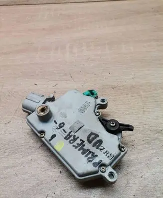 Nissan Primera Central locking motor 2RH