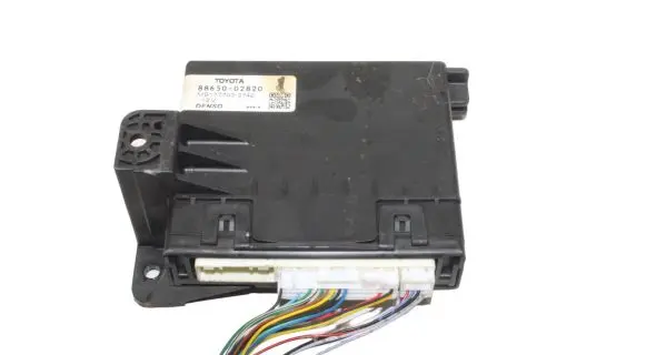 Toyota Auris 150 Central body control module 8865002820