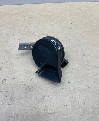 Audi A4 S4 B7 8E 8H Horn signal 8E0951221C