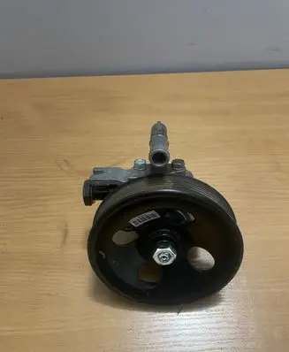 KIA Sorento Power steering pump 571002P050