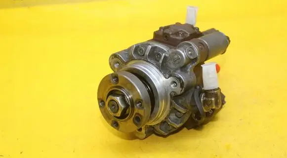 Ford Focus Fuel injection high pressure pump 4M5Q9B395AE