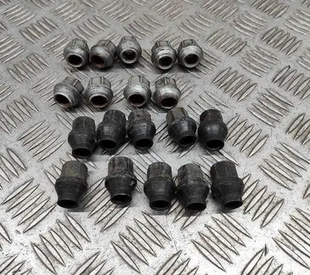 Tesla Model 3 Nuts/bolts 102700200B