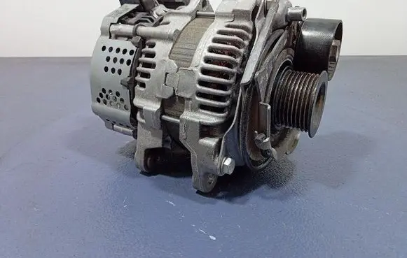BMW X4 F26 Generator/alternator 8490538