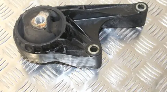 Chevrolet Cruze Engine mount bracket 13248607