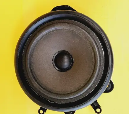 Audi A4 S4 B6 8E 8H Front door speaker 8E0035411